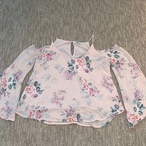 CUT OUT SHOULDER BLOUSE